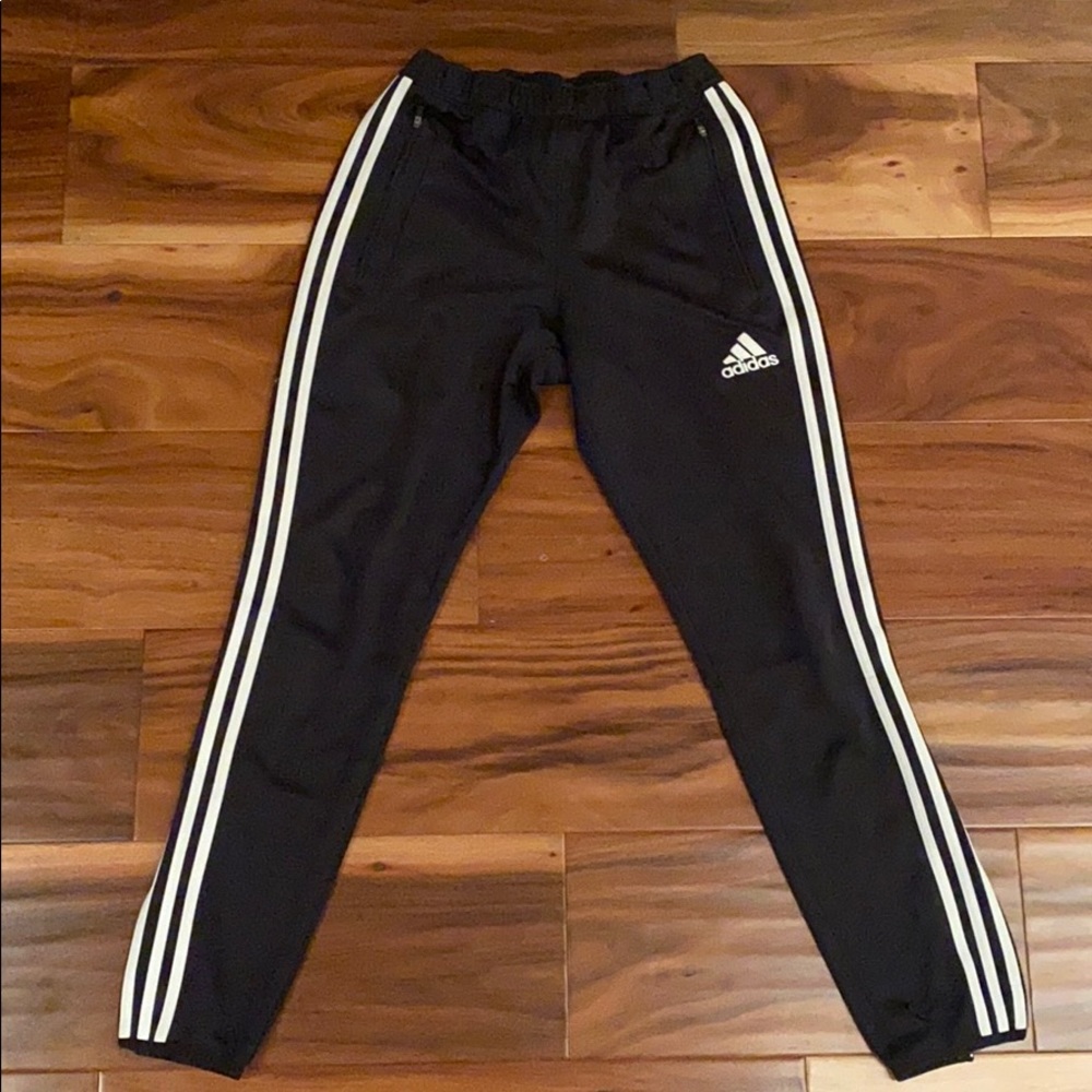 Addis’s track pants